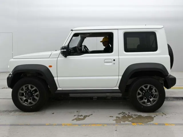 SUZUKI JIMNY SIERRA 2023