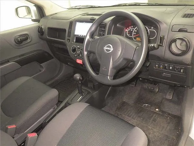 NISSAN AD 2023