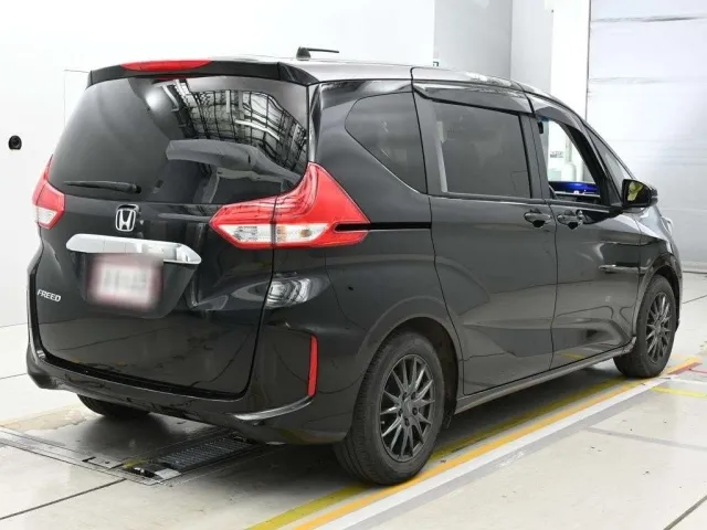HONDA FREED 2023