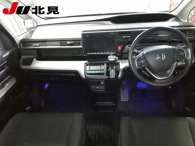 HONDA STEP WAGON 2021