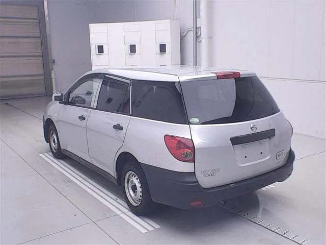 NISSAN AD 2021