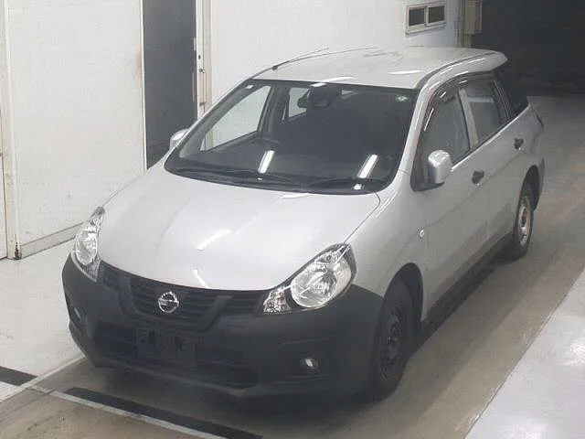 NISSAN AD 2021