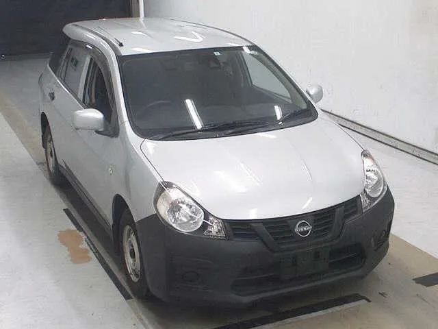 NISSAN AD 2021