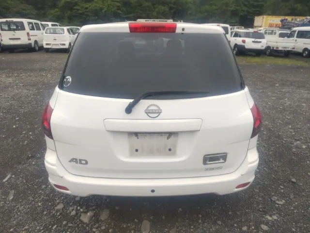 NISSAN AD 2021