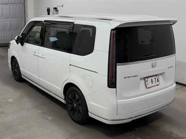 HONDA STEP WAGON 2023