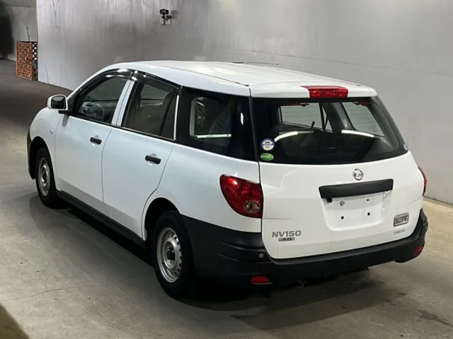 NISSAN AD 2021