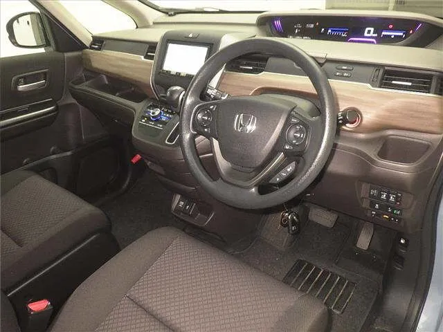 HONDA FREED 2022