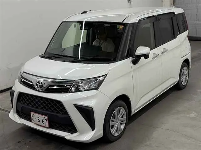 TOYOTA ROOMY 2023