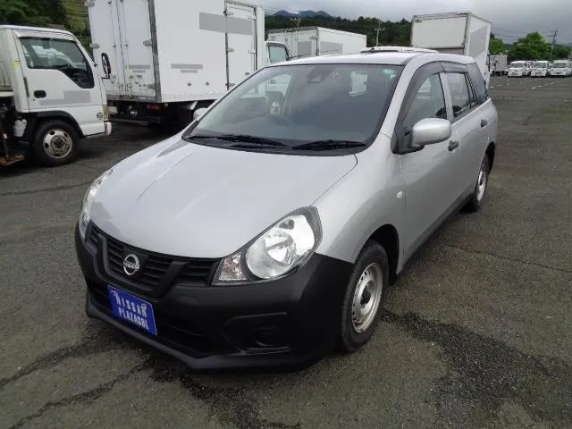 NISSAN AD 2022