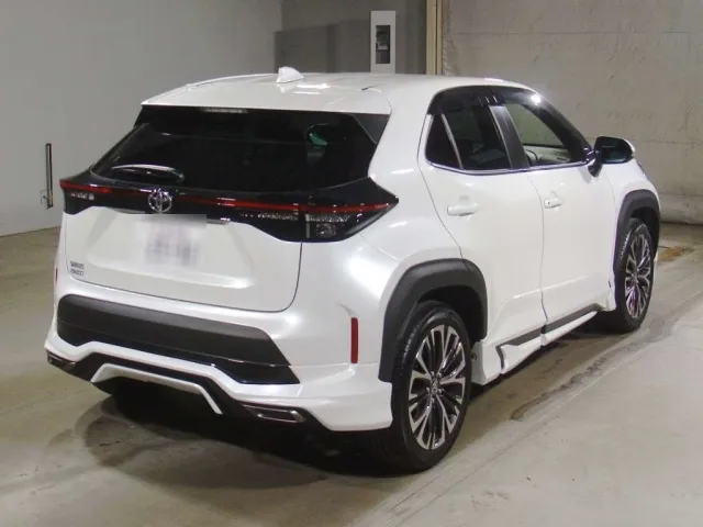 TOYOTA YARIS CROSS 2023
