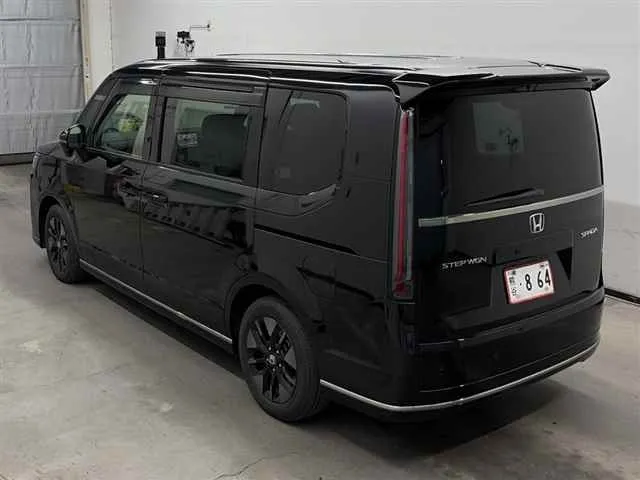 HONDA STEP WAGON 2023