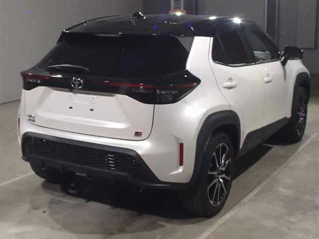 TOYOTA YARIS CROSS 2023