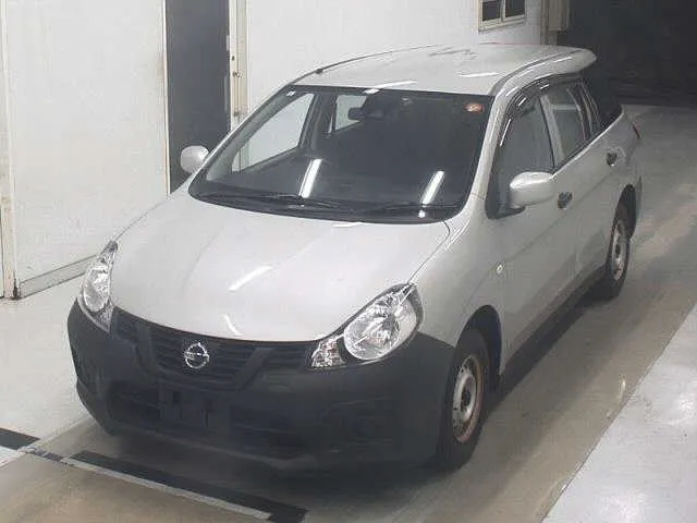 NISSAN AD 2021