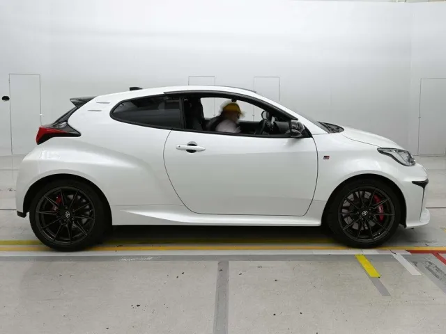 TOYOTA YARIS 2023