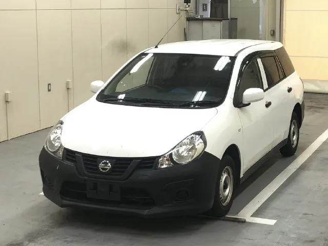 NISSAN AD 2021