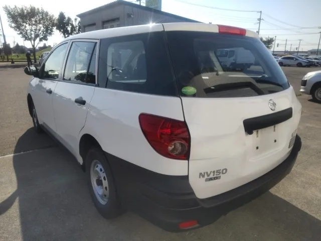 NISSAN AD 2021