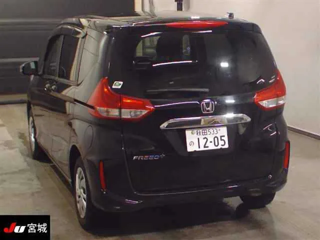 HONDA FREED 2023