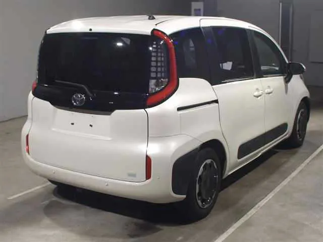 TOYOTA SIENTA 2023