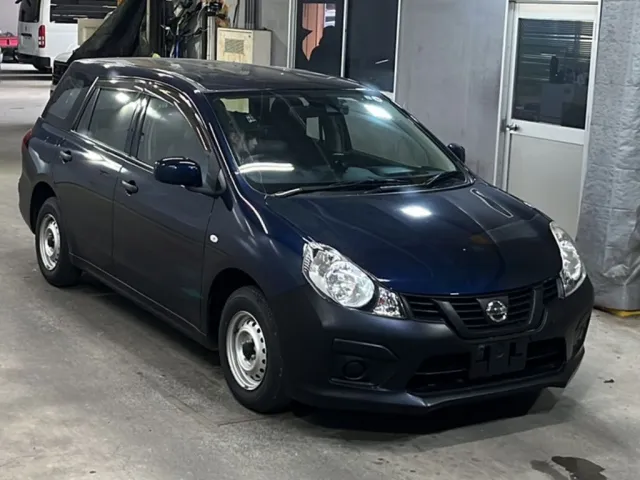NISSAN AD 2021