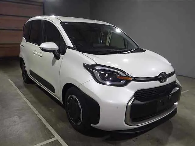 TOYOTA SIENTA 2023
