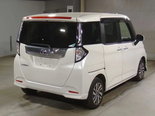 TOYOTA ROOMY 2023