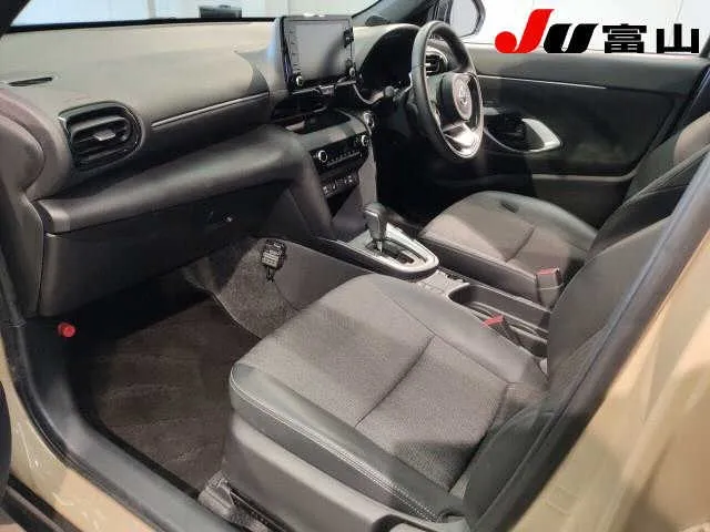 TOYOTA YARIS CROSS 2023