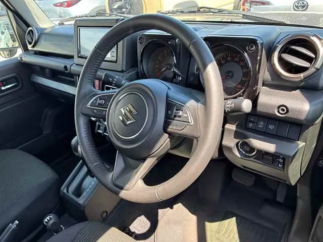 SUZUKI JIMNY SIERRA 2023