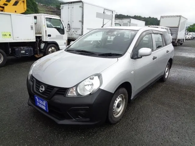 NISSAN AD 2022