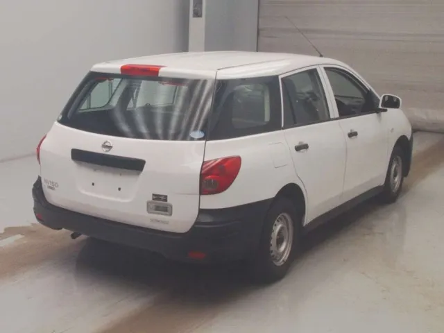 NISSAN AD 2021