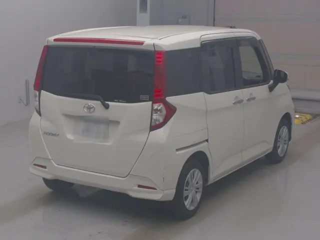 TOYOTA ROOMY 2023