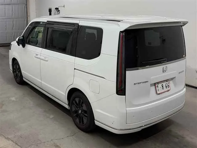 HONDA STEP WAGON 2023