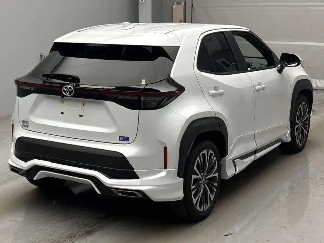 TOYOTA YARIS CROSS 2023