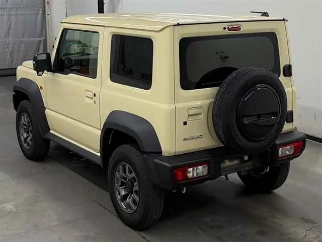 SUZUKI JIMNY SIERRA 2023