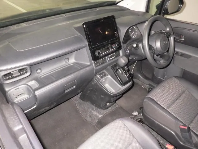TOYOTA SIENTA 2023