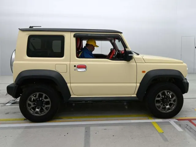 SUZUKI JIMNY SIERRA 2023