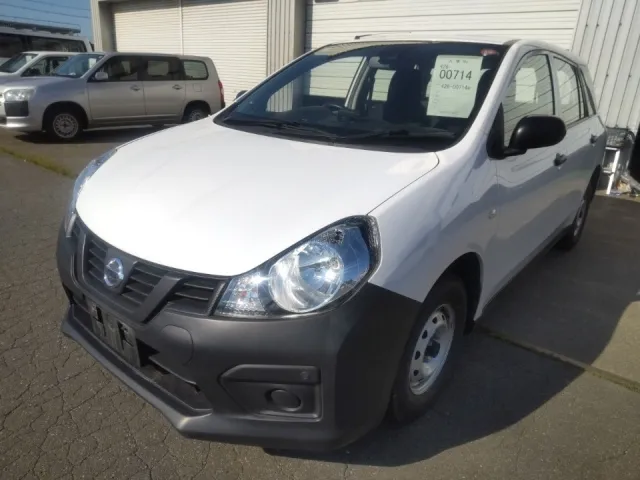 NISSAN AD 2021