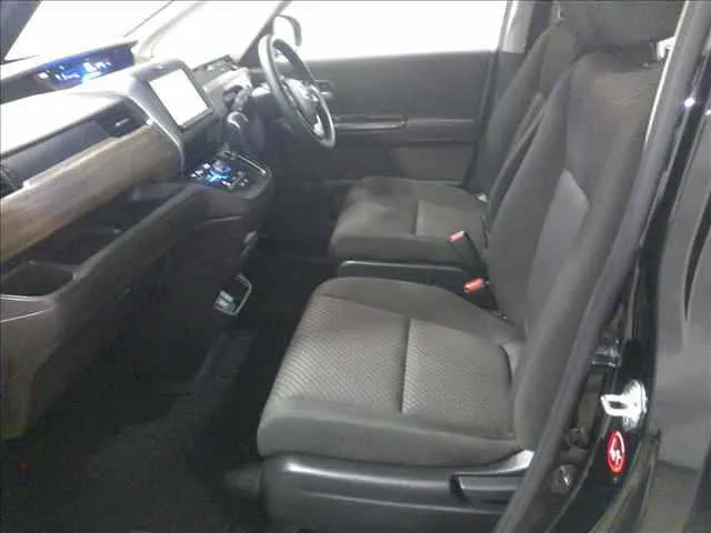 HONDA FREED 2023