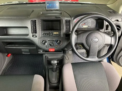 NISSAN AD 2021