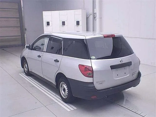 NISSAN AD 2021
