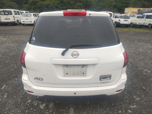 NISSAN AD 2021