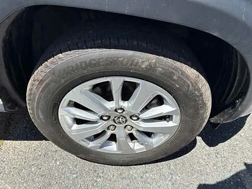 TOYOTA YARIS CROSS 2023