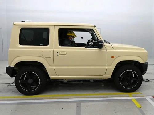 SUZUKI JIMNY 2021