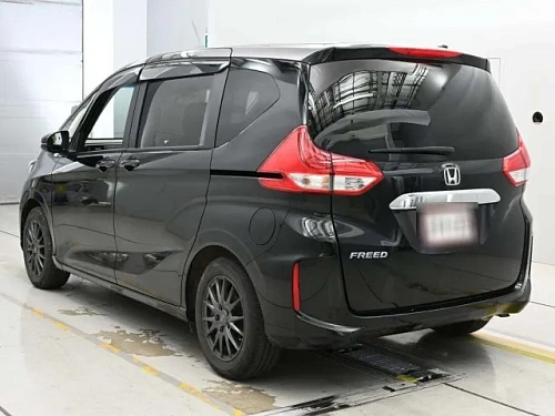 HONDA FREED 2023