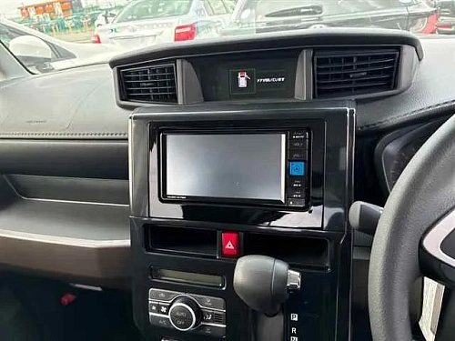 TOYOTA ROOMY 2023