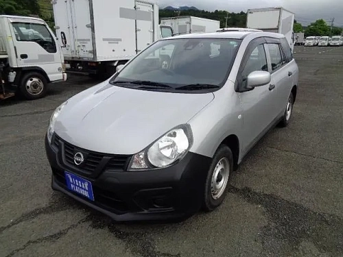 NISSAN AD 2022
