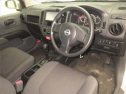 NISSAN AD 2021