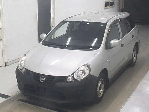 NISSAN AD 2021