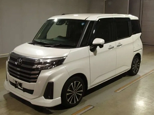 TOYOTA ROOMY 2023