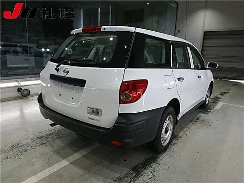 NISSAN AD 2021