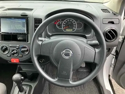 NISSAN AD 2021